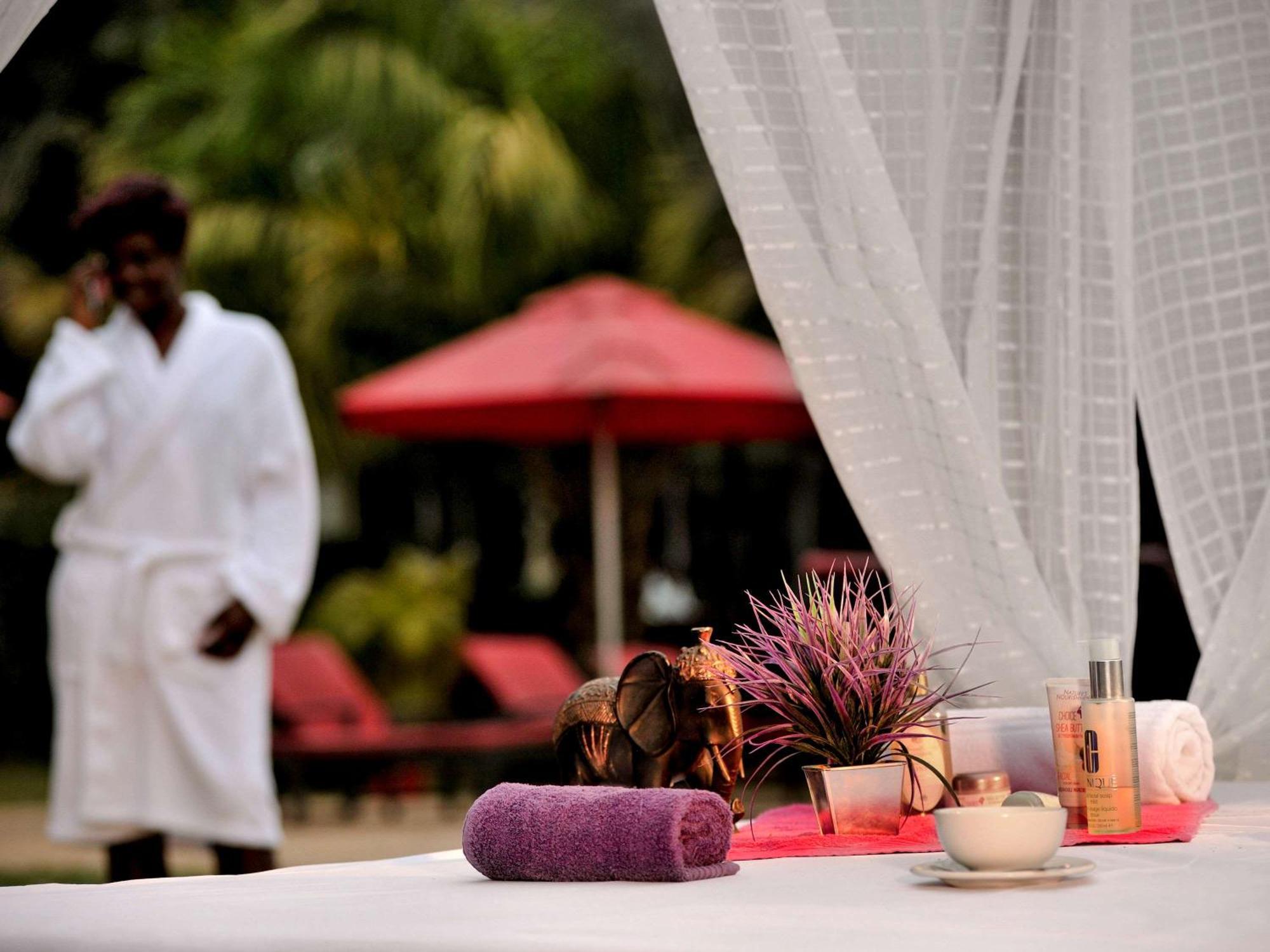 Pullman Lubumbashi Grand Karavia. Hotel Kültér fotó