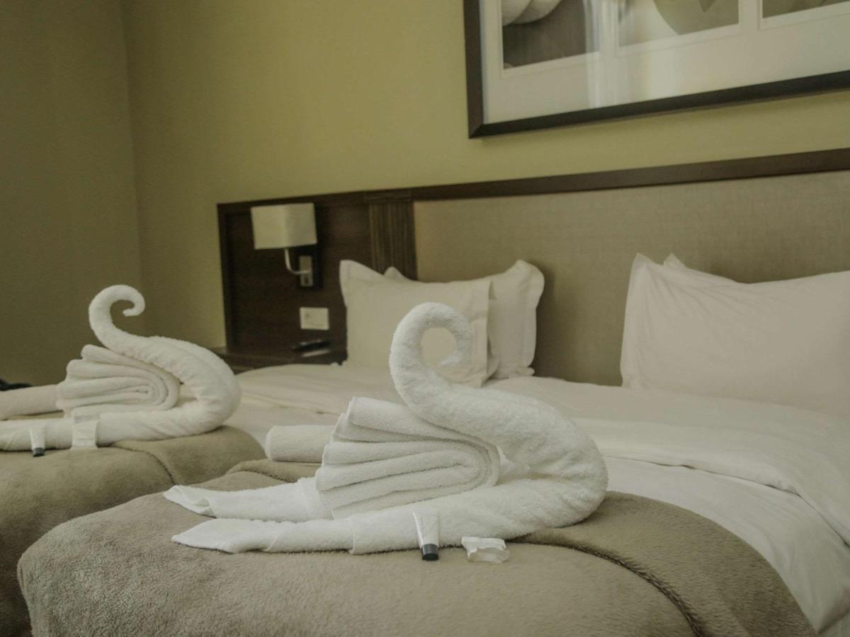 Pullman Lubumbashi Grand Karavia. Hotel Kültér fotó
