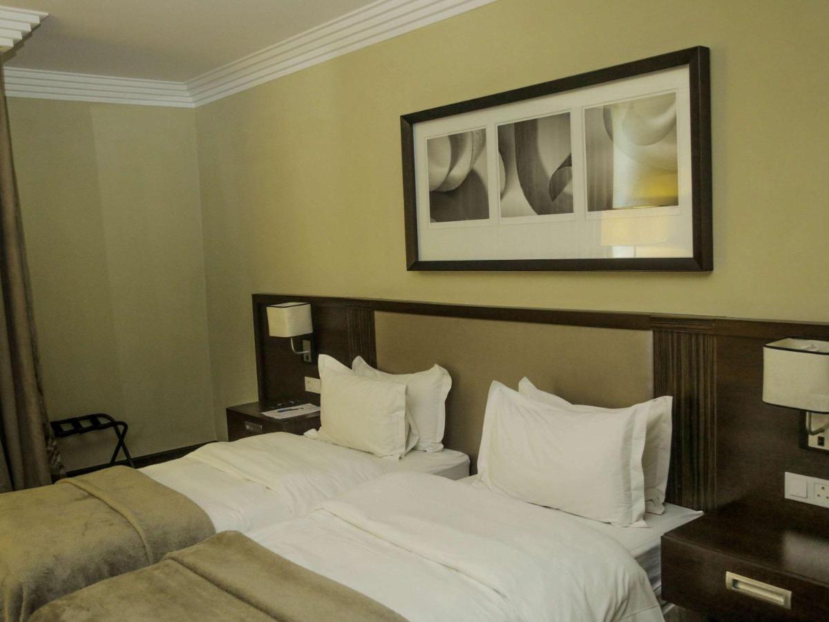 Pullman Lubumbashi Grand Karavia. Hotel Kültér fotó